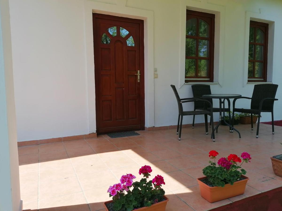 Park Vendeghaz Hotel Herend Luaran gambar